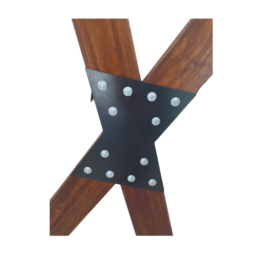Reinforced centre joint detail of St. Andrew’s Cross with black steel plate and bolts
